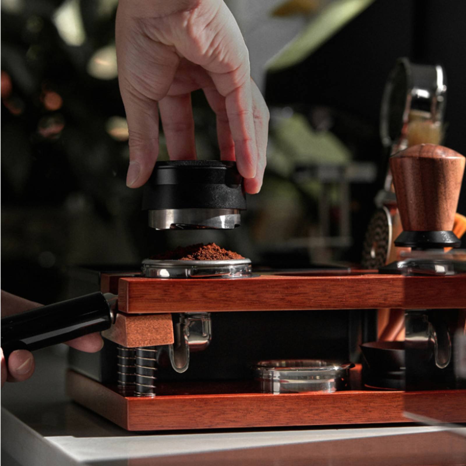 Wood Tamping Station Multi-Fun - Home Barista review and price